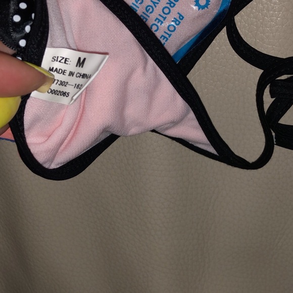 Too small for me. - Picture 3 of 3